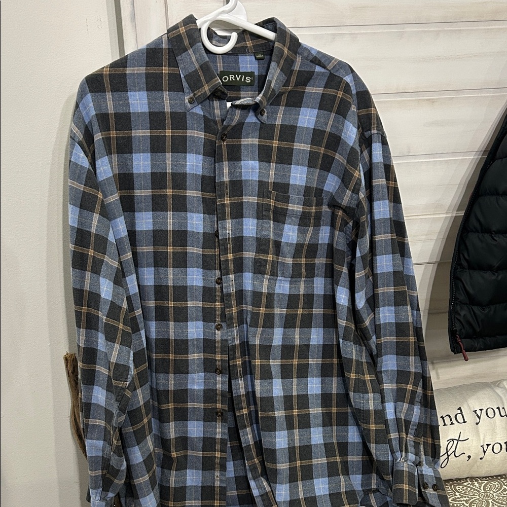 Orvis Men's Casual Blue and Brown Checkered Shirt